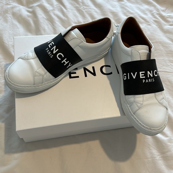 Givenchy Urban Street Sneaker - Picture 2 of 12